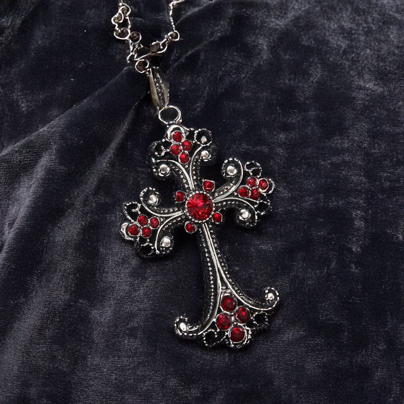 “Bloodspire Gothic Cross Necklace 🩸