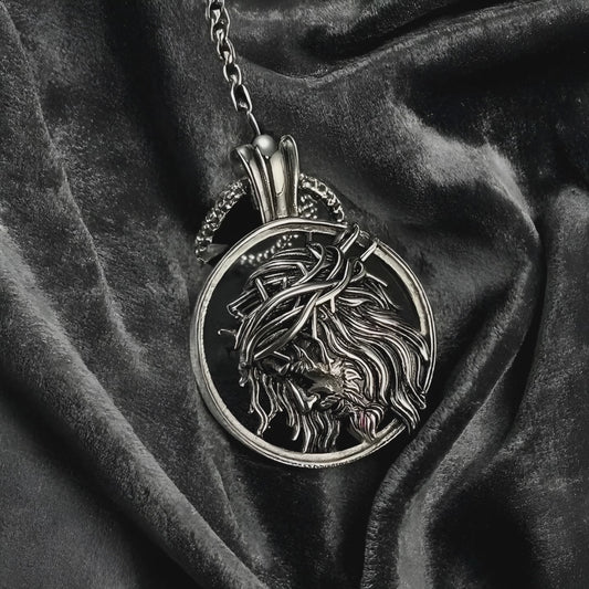 “Crown of Thorns” Jesus Pendant Necklace 🕊️